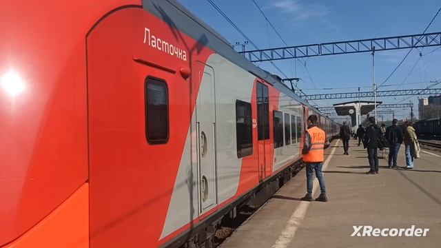 7-вагонная ЭС2Г Ласточка" Рейс Сосново - Санкт-Петербург. Делает остановку на о.п. Кушелевка! смотреть онлайн