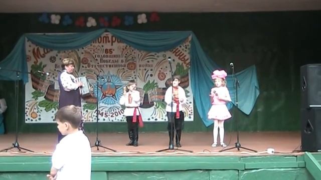 Майские смотрины 2010год, шумовой оркестр смотреть онлайн