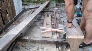 Маленькая скамейка из доски