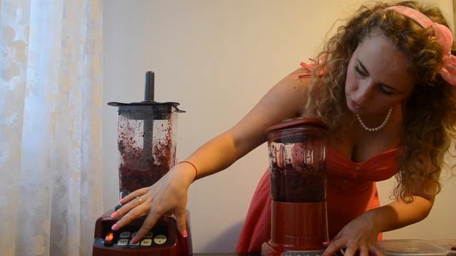 Тест и сравнение JTC OmniBlend и KitchenAid часть 2 смотреть онлайн