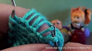 Как поднять петли в вязаном полотне петлеуловительной иглой. Урок 10