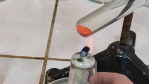 Получение оксида хрома(III) разложением дихромата аммония