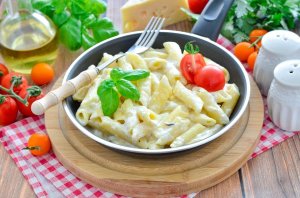 КАК ПРИГОТОВИТЬ МАКАРОНЫ СО СЛИВКАМИ И СЫРОМ НА СКОВОРОДЕ