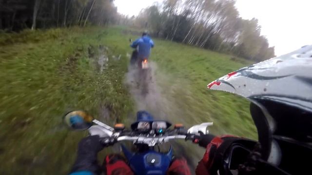 Эндуро на спортбайке (почти) | Катаем по говну смотреть онлайн