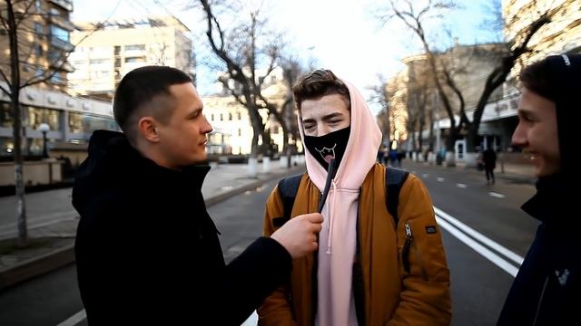 Спросил в краснодаре у людей ,как они сообщают окружающим когда пукают))) смотреть онлайн