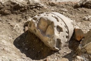 Археологи в Крыму нашли фрагмент уникальной статуи / События на ТВЦ