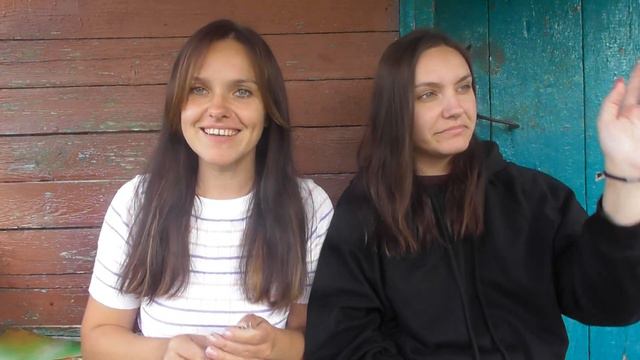 русские девушки пробуют марципан и немецкий шоколад. Немецкий язык. смотреть онлайн