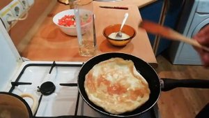 Очень вкусный и простой в исполнении салат  из кальмаров !