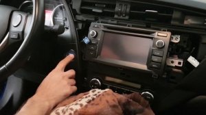 Toyot Auris 2013 Smartphone Mirroring System Installation and Demonstration