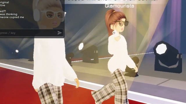 Copying outfits in Dress to Impress (I made people angry…😭) смотреть онлайн