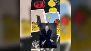 ЧТО СКРЫВАЕТ ПЕВЕЦ ШАМАН?