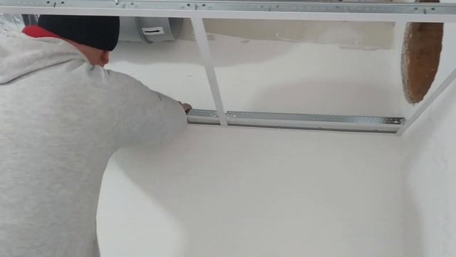 МОНТАЖ ПОТОЛКА АРМСТРОНГ. Установка профилей, сборка спиц, лайфхаки.