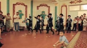 Боевой танец бузавов Детская группа