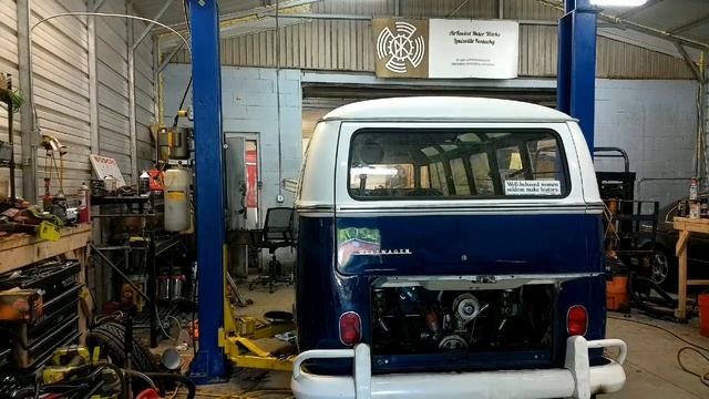 1964 21 Window VW Bus Transporter Revival sitting 6 years Almost a Success Part 1 смотреть онлайн