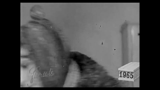 На разных кнопках смотреть онлайн