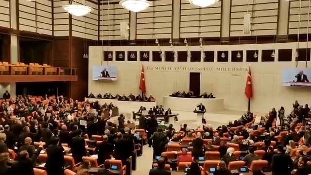 Турецкие депутаты снова подрались в парламенте
