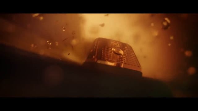 Mercedes поместил старый «Гелик» в куб смолы смотреть онлайн