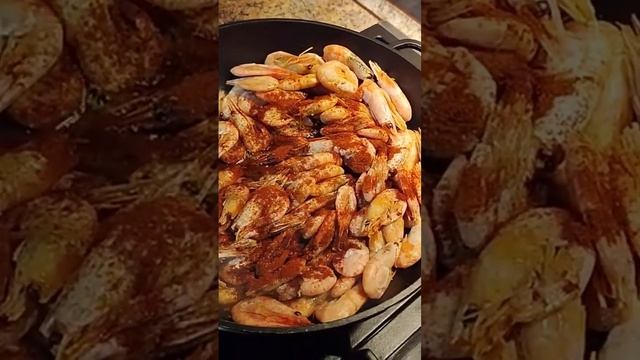 ЖАРЕНЫЕ КРЕВЕТКИ С ЧЕСНОКОМ И СОЕВЫМ СОУСОМ,КРЕВЕТКИ К ПИВУ,БЫСТРО И ВКУСНО