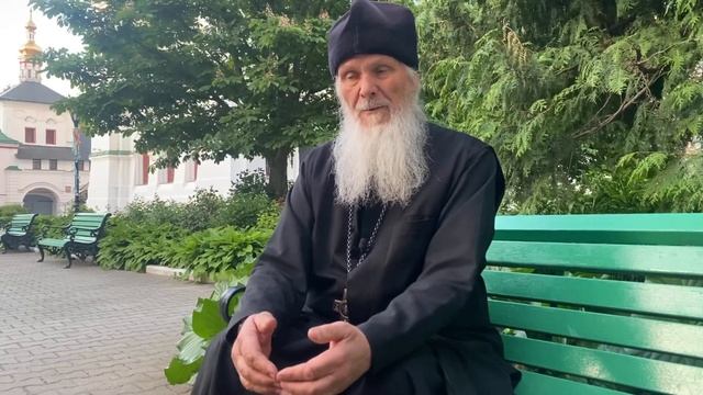 Что значит Бог - Троица? Догмат о Святой Троице - самый значимый и самый непостижимый. смотреть онлайн