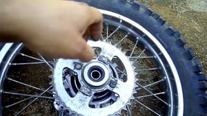 Regulmoto Econika sport 003 ступица заднего колеса и ведомая звезда.