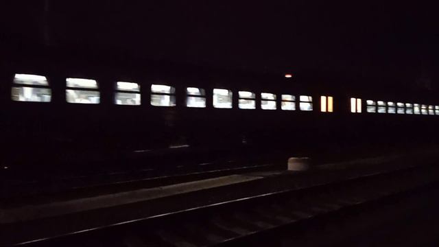 ЭД4М-0419 Прибывает На Станцию Новокузнецк-Пассажирский