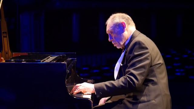 Александр Скрябин. Прелюдия для левой руки. Играет Юрий Дикий. смотреть онлайн