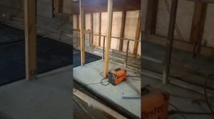 стройка нового общего сарая для коров и коз