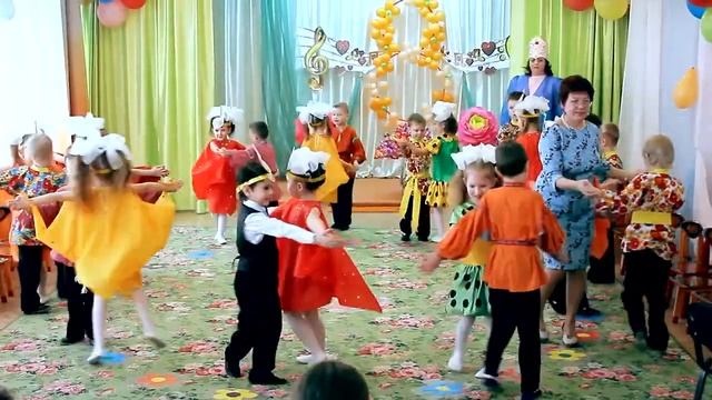 Весенний праздник  8 марта. Муз. руководитель Лебедева В.Л.