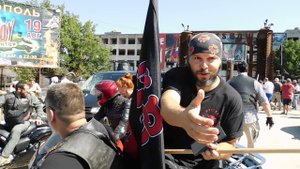 Рассерженный немец на Байкшоу 2017 "РУССКИЙ РЕАКТОР" отправление колонны с Гасфорта на Севастополь