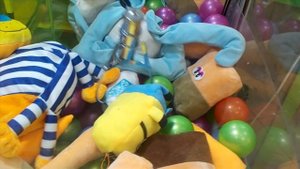 Выиграл миньона в автомате-хватайке