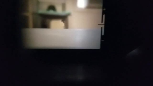 A look at a Pentax K1000 35mm camera смотреть онлайн