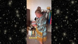 Мама Ксюши Бородиной Инна Булатовна получила шикарный букет от неизвестного поклонника