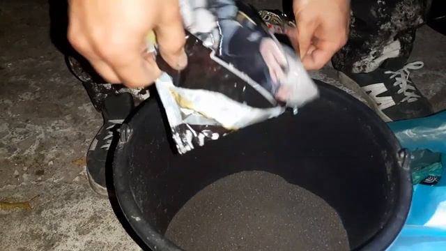 ОСЕНЯЯ РЫБАЛКА НА ФИДЕР. БОМБИМ ЛЕЩА. КОНКУРС. ЛОВИМ,когда сидят все дома. смотреть онлайн