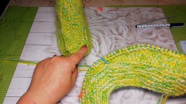 Тапочки сапожки спицами. Простые тапочки на двух спицах со швом.