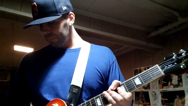 Butt-Head's Demo Of The Epiphone Les Paul Tribute Plus #guitardemo #guitarreview #butthead смотреть онлайн