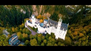 Schloss Neuschwanstein / Castle Neuschwanstein, a true modern marvel of Germany in 4K / UHD