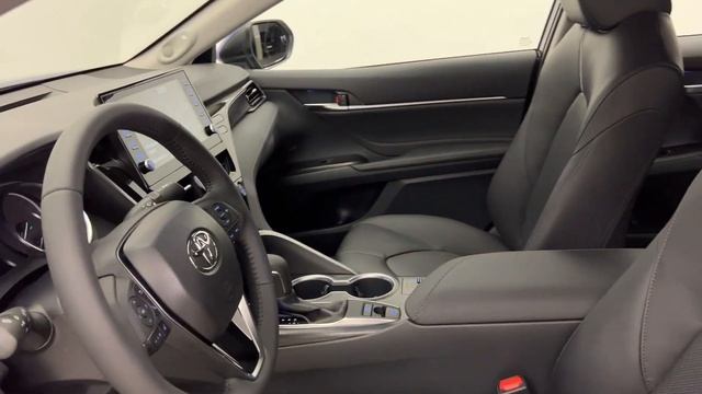 Презентация автомобиля Toyota Camry 3056 смотреть онлайн