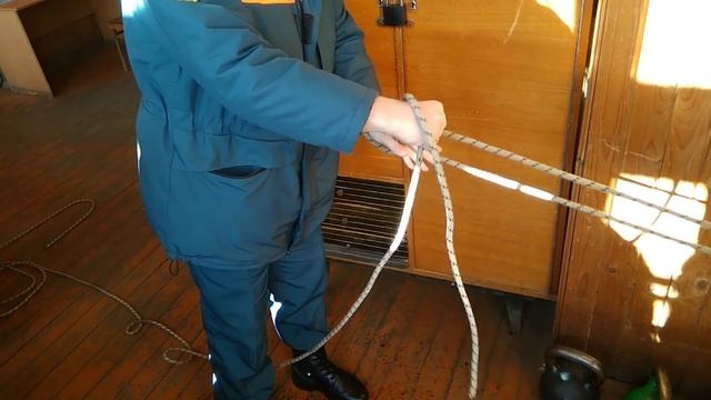 Способы вязки пожарной спасательной веревки за конструкцию. смотреть онлайн