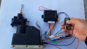 Распиновка универсального пульт управления для центрального замка.Мерседес 124