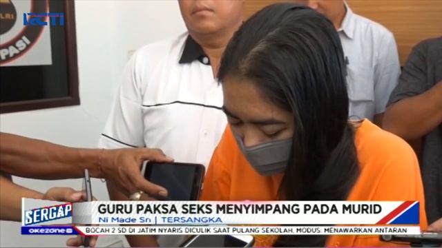 Guru Wanita dan Kekasih Paksa Murid Berhubungan Seks Bertiga di Buleleng, Bali - Sergap 08/11 смотреть онлайн