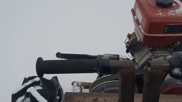 ВЕЗДЕХОД В ГЛУБОКОМ СНЕГУ. смотреть онлайн