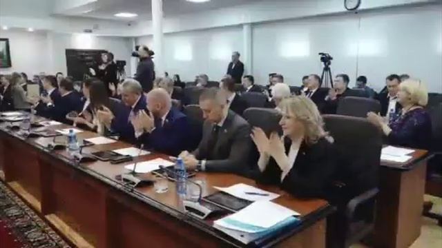 На Заседании Городской Думы Краснодара наградили юных краснодарских шахматистов смотреть онлайн