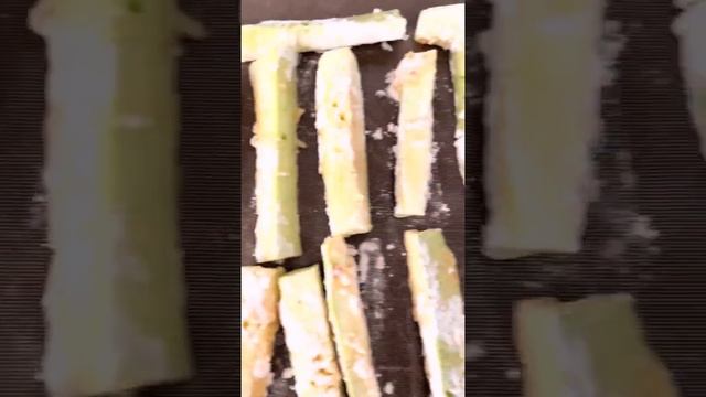 Рецепт. Хрустящие палочки из кабачков. #кабачки#рецепт#вкусно