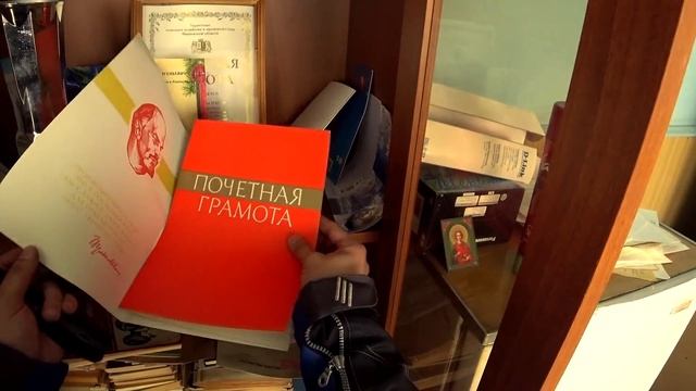 Что тут случилось? Где я нахожусь? Брошенные машины,станки и кабинеты.Они всё оставили. Часть 2 смотреть онлайн