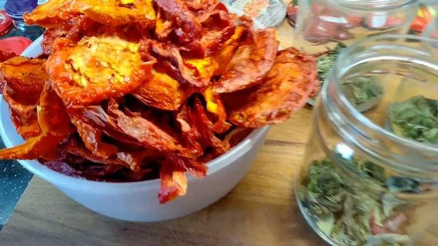 ОСТРЫЕ ВЯЛЕНЫЕ ПОМИДОРЫ смотреть онлайн