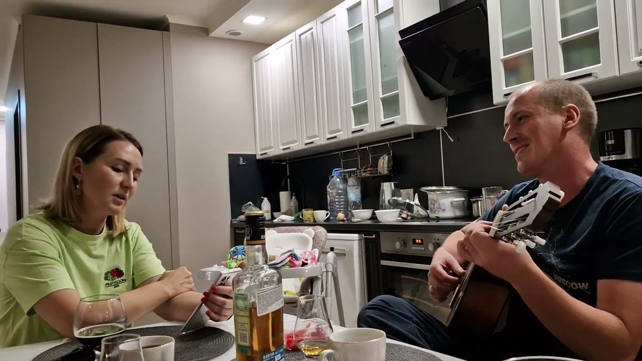 А иначе зачем на Земле этой вечной живу?..#винограднаякосточка #Окуджава #Мяснов #гитара #песня смотреть онлайн