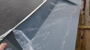 Фальцевая кровля(настенный желоб)