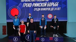 Югорский борец привёз из Владивостока серебро