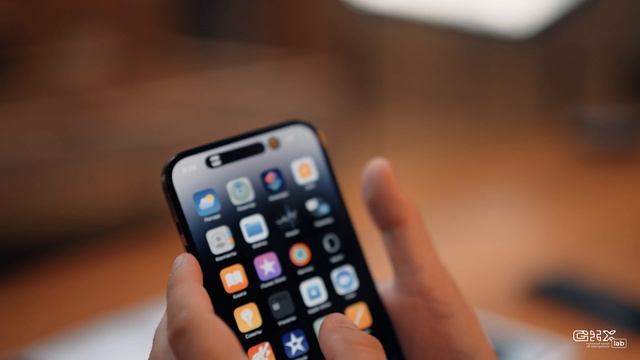 Новые функции iOS 16, распаковка, подключение eSim и сравнение iPhone 14 PRO и PRO MAX смотреть онлайн