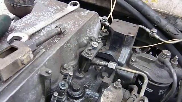 демонтаж форсунок ISUZU ELF ч.2 смотреть онлайн